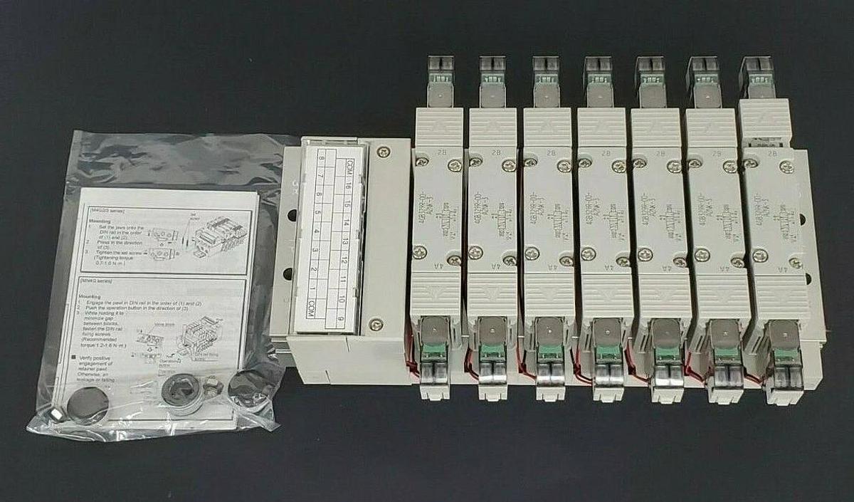 Used NIB CKD M4GB320R-08-T10RK-7-3 VALVE MANIFOLD ASSEMBLY DC24V, M4GB320R08T10RK73