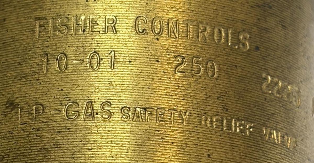 Used Fisher Controls H185-250 Type H185 LP-Gas Safety Relief Valve 250 PSI New