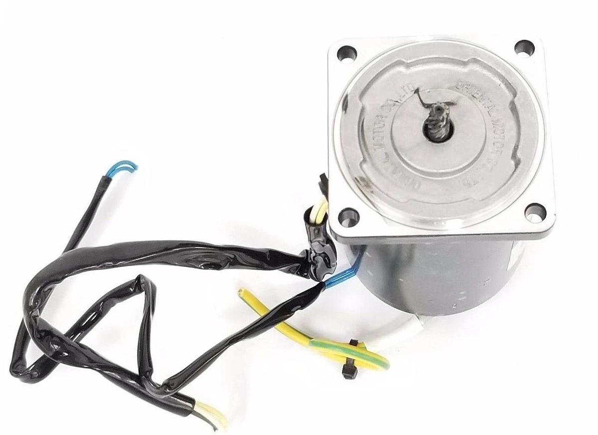 Used ORIENTAL MOTOR MSM206-402 SPEED CONTROL MOTOR 6W, 200V, 50/60HZ, MSM206402