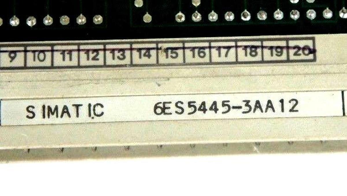 Used SIEMENS SIMATIC 6ES5445-3AA12 DIGITAL OUTPUT MODULE 6ES54453AA12