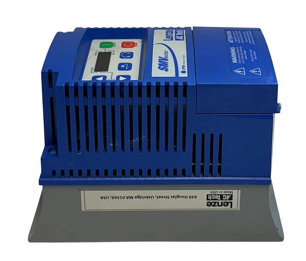 Used LENZE AC TECH ESV222N04TXB / 13630606 SMVector INVERTER DRIVE 2.2kW/3HP USNP