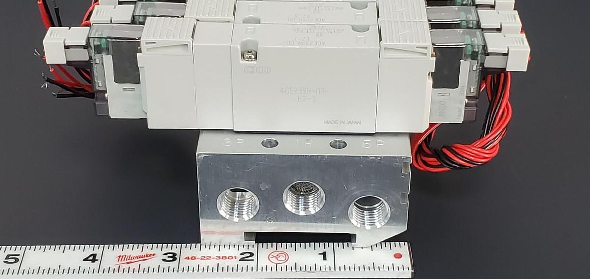 NIB CKD M4GE280R-06-E2-5-3 DISCRETE VALVE MANIFOLD ASSEMBLY M4GB120RC6E2HZ1D