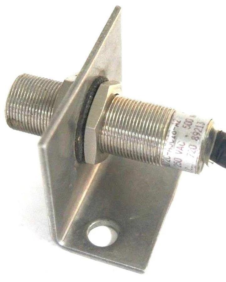 Used ALLEN BRADLEY 872C-A5C18-A2 PROXIMITY SWITCH SER A 872CA5C18A2