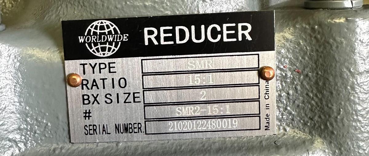 Used NEW WORLDWIDE SMR2-15:1 / SMR2151 SMR SHAFT MOUNT REDUCER 15:1 RATIO BX SIZE 2