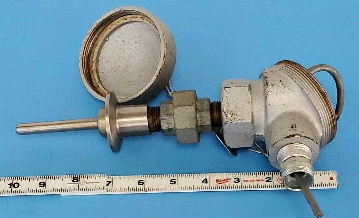 Used GENERIC PYROMATION 3871 TE-205-2 TEMPERATURE SESNSOR TE2052