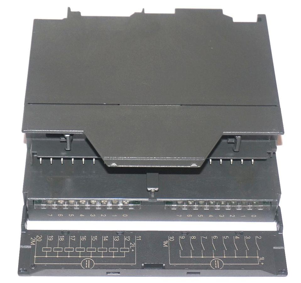 Used SIEMENS 6ES7-323-1BH01-0AA0 I/O MODULE E-STAND: 01 6ES73231BH010AA0