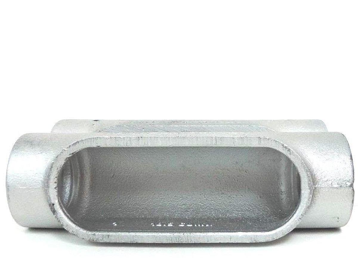 BOX OF 2 NEW COOPER CROUSE-HINDS C47 CONDUIT BODIES FORM C, 1-1/4"