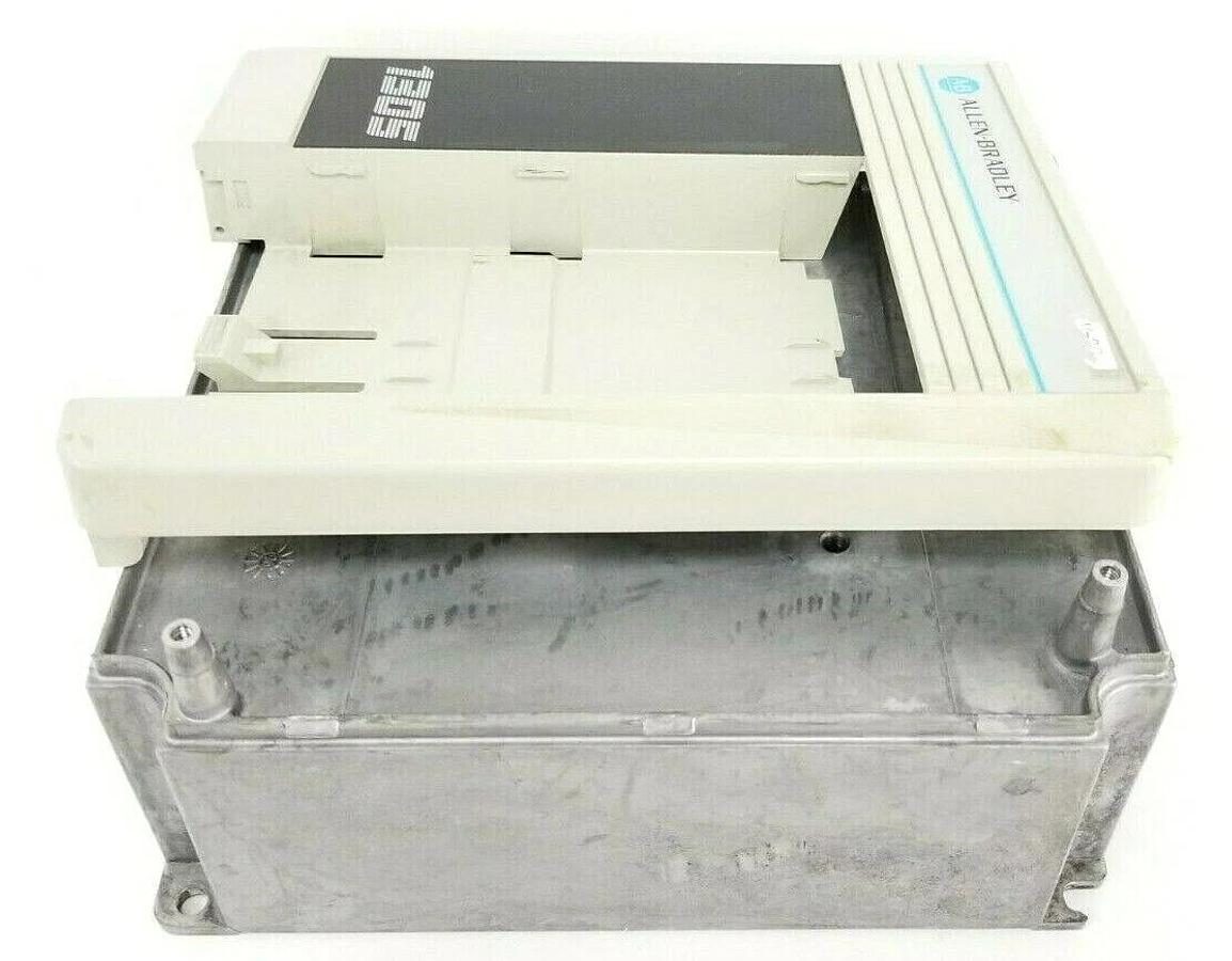 Used ALLEN BRADLEY 42305-012 FRONT COVER & HEATSINK FOR 1305 DRIVE 42305012