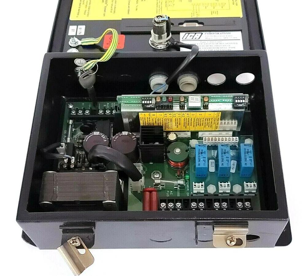 Used BANNER MUSC-1 MULTI-SCREEN CONTROL BOX MUSC1