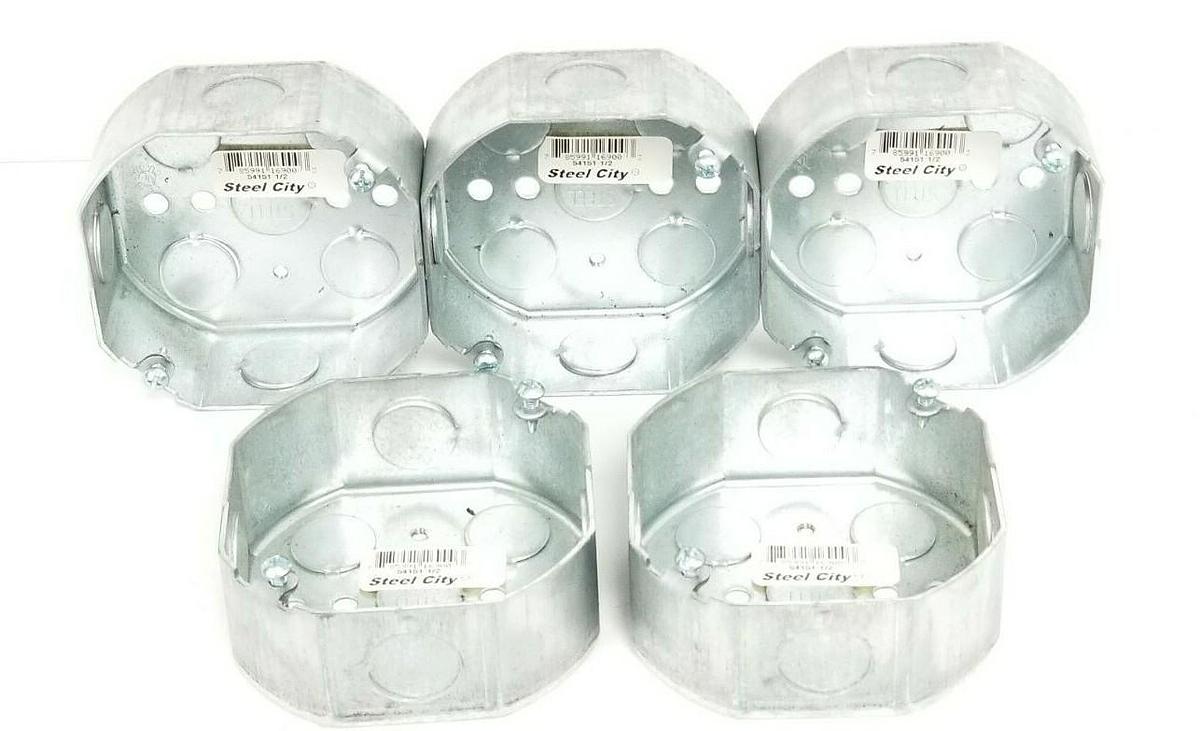 LOT OF 5 NEW STEEL CITY 54151 1/2" STEEL OCTAGON BOXES