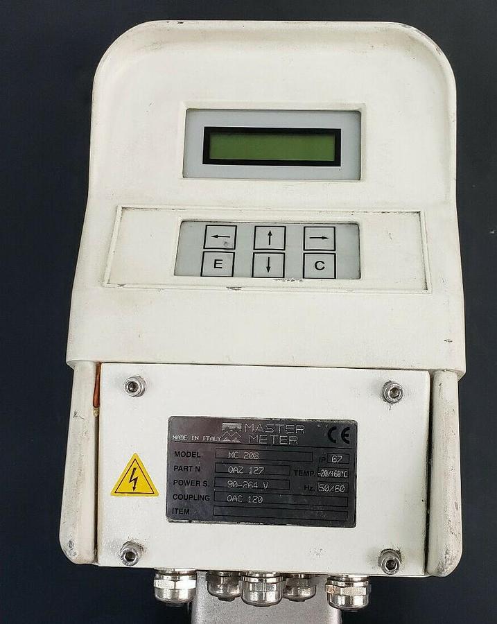 Used NEW MASTER METER MC-208 QAZ-127 FLOW METER CONTROLLER W/ MUT-2200 QAC-120 VALVE