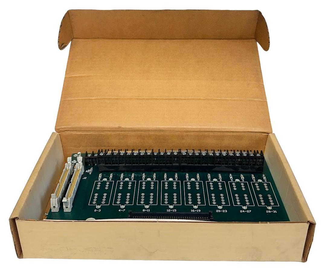 Used OPTO 22 PB32HQ / 001832C I/O MODULE MOUNTING RACK 32-CHNL PB SERIES NSMP