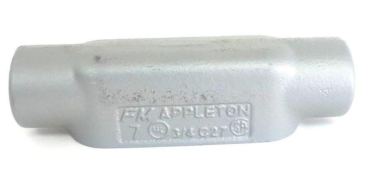 Used BOX OF 5 NEW APPLETON APP C27 GRAYLOY FM7 CONDUIT BODY 3/4" APPCC27