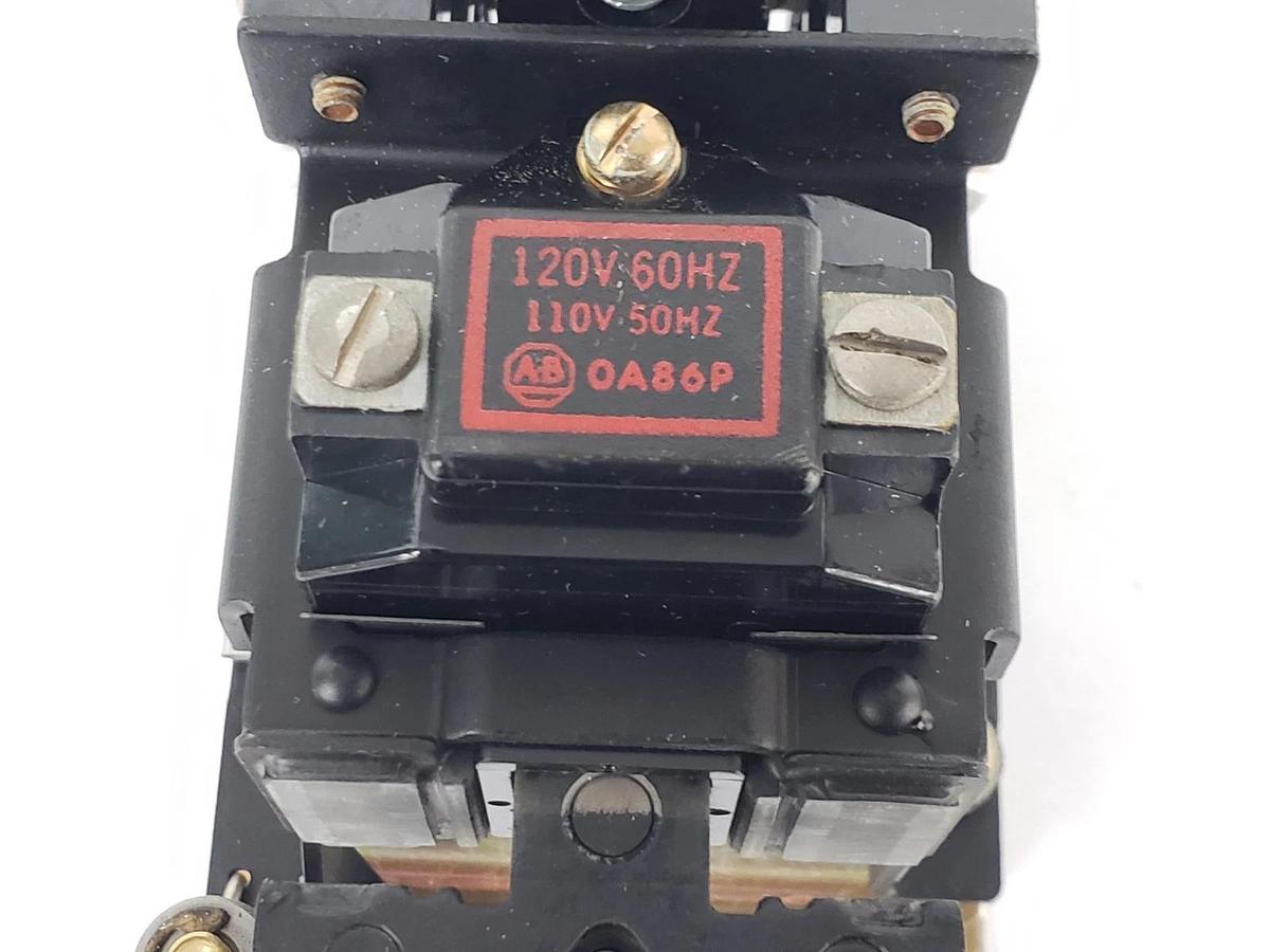Used NIB ALLEN BRADLEY 700-B620A1 TYPE B AC RELAY SERIES A , 8 POLES 6NO-2NC OPEN