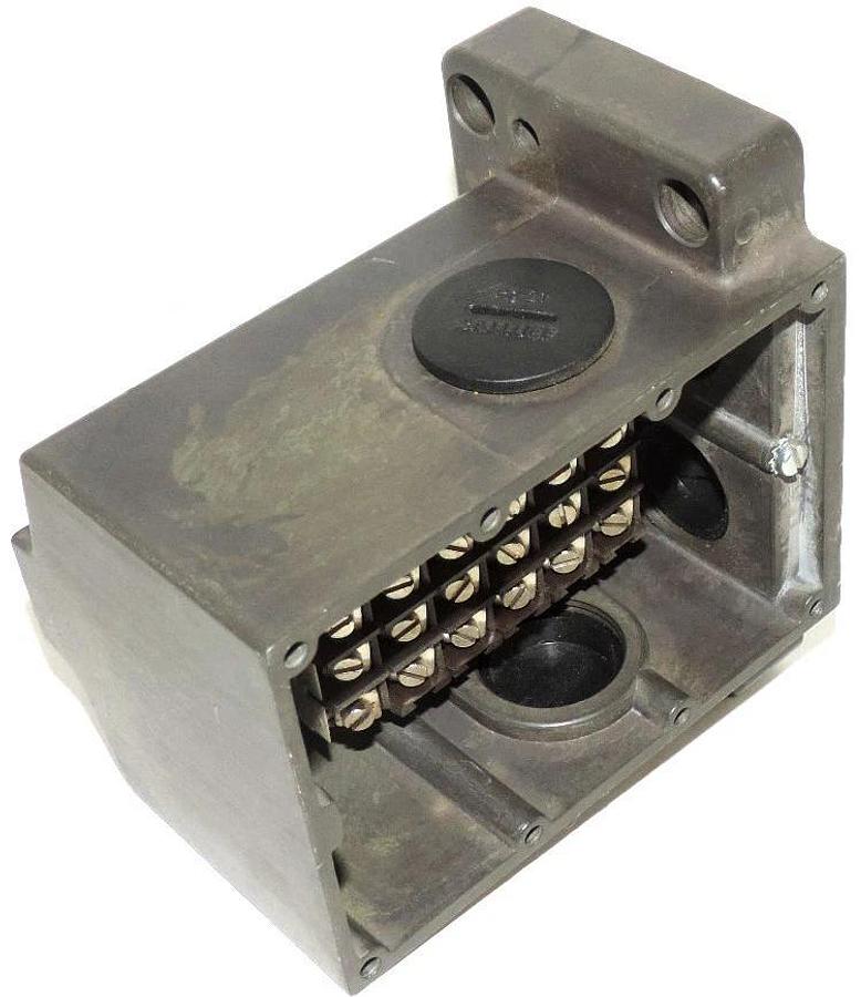 Used BALLUFF BNS-519-D06-D12-100-10 LIMIT SWITCH ART. NO. 01020770362
