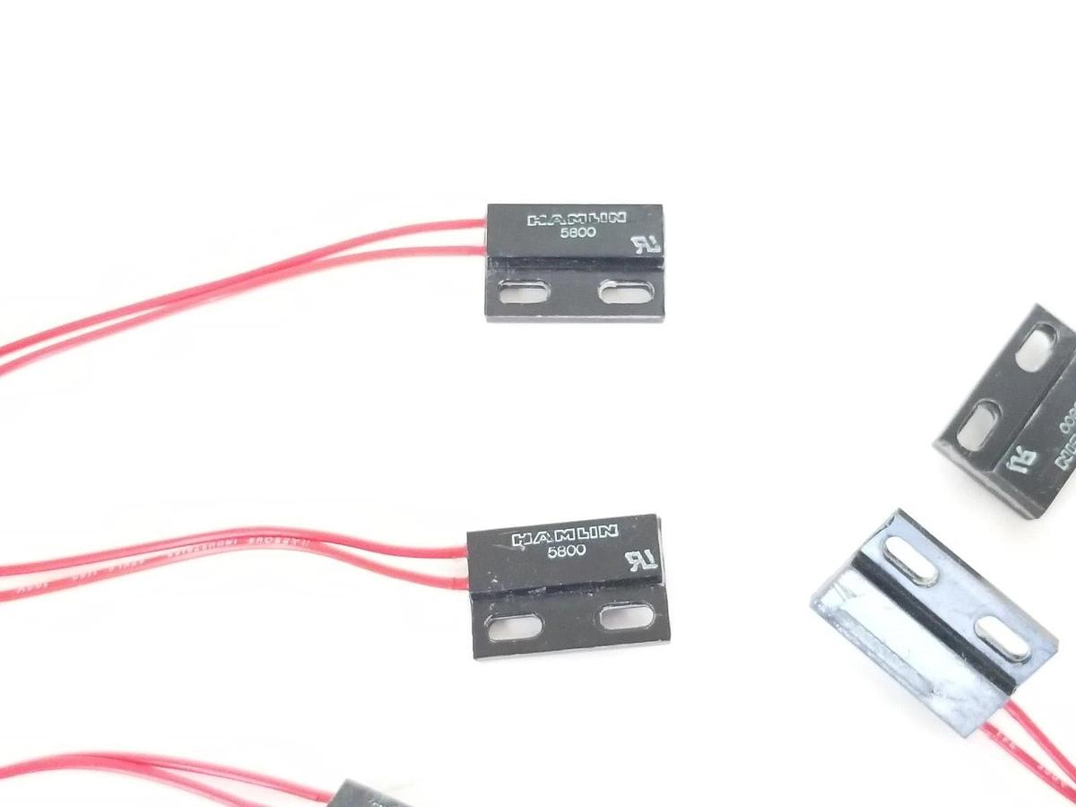 Used LOT OF 7 HAMLIN 5800 MAGNETIC REED SWITCHES