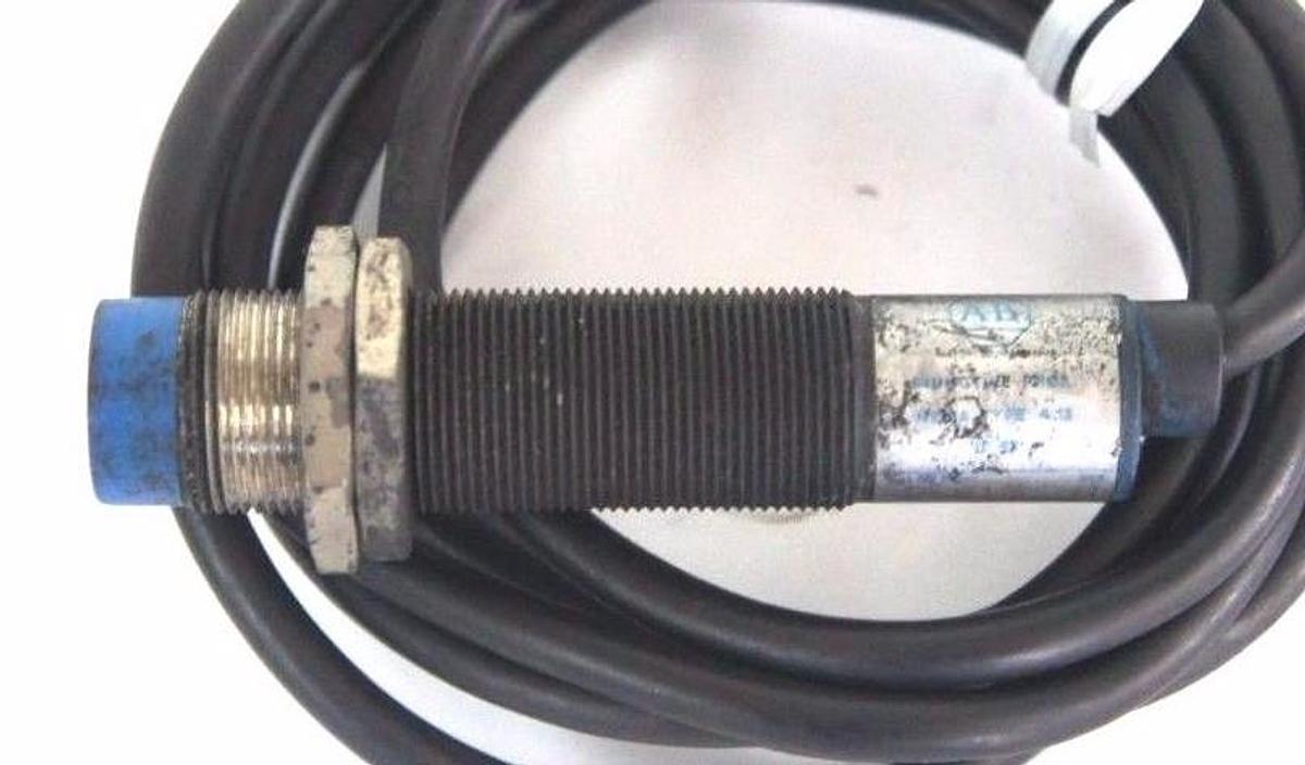 Used ALLEN BRADLEY 871C-D8B18 PROXIMITY SENSOR SER. A, REV. B, 871CD8B18