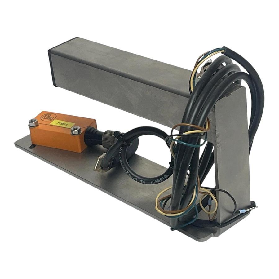 Used IFM EFECTOR OU5034 SENSOR W/ STAINLESS BRACKET 14CM RULER & 8FT LEAD WIRE