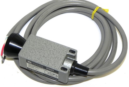 Used NEW FUJI ELECTRIC PEW-5AT/U PROXIMITY SWITCH PEW5ATU