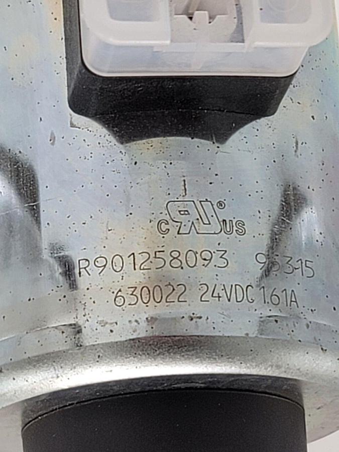 Used NEW BOSCH REXROTH 5-4WE 10 J2B50/EG24N9K4/M CONTROL VALVE R901328321