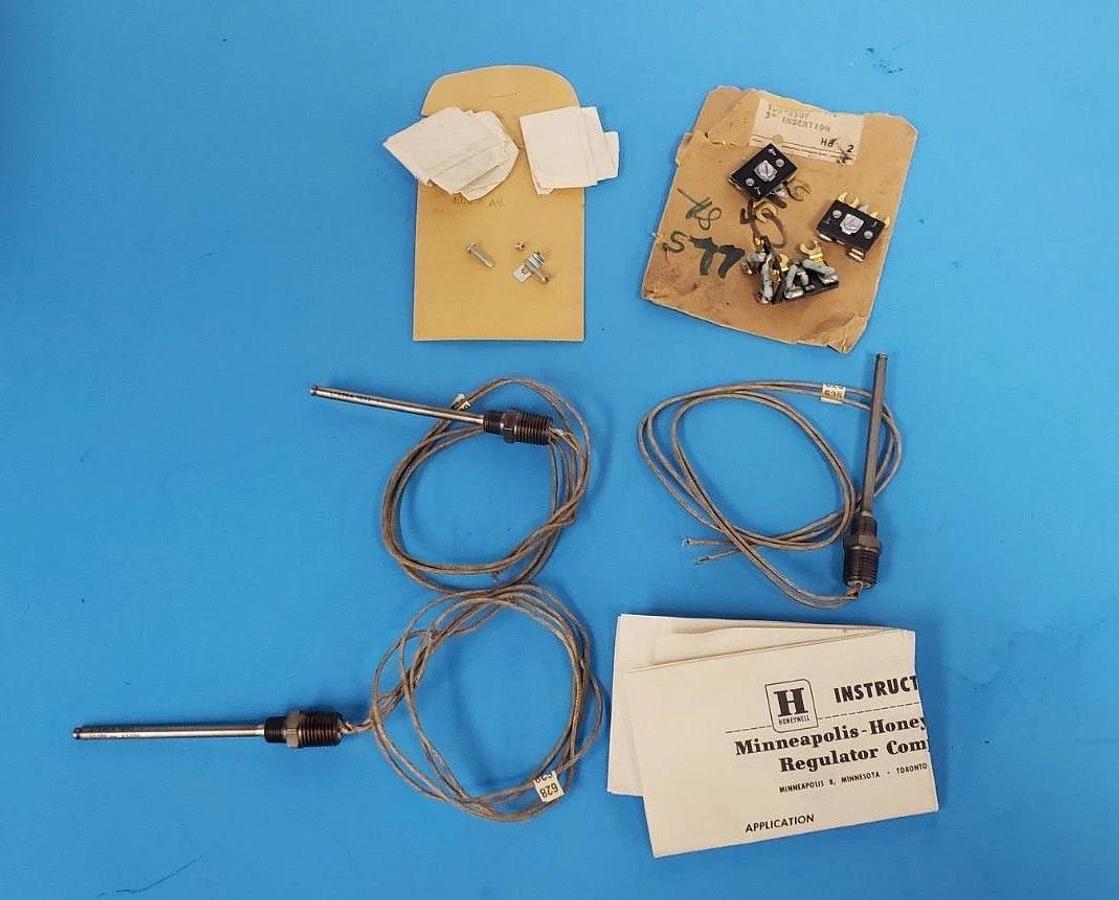 Used LOT OF 3 HONEYWELL L7038A 1053 1 THERMISTOR SENSORS 100-250 DEG F, L7038A1053