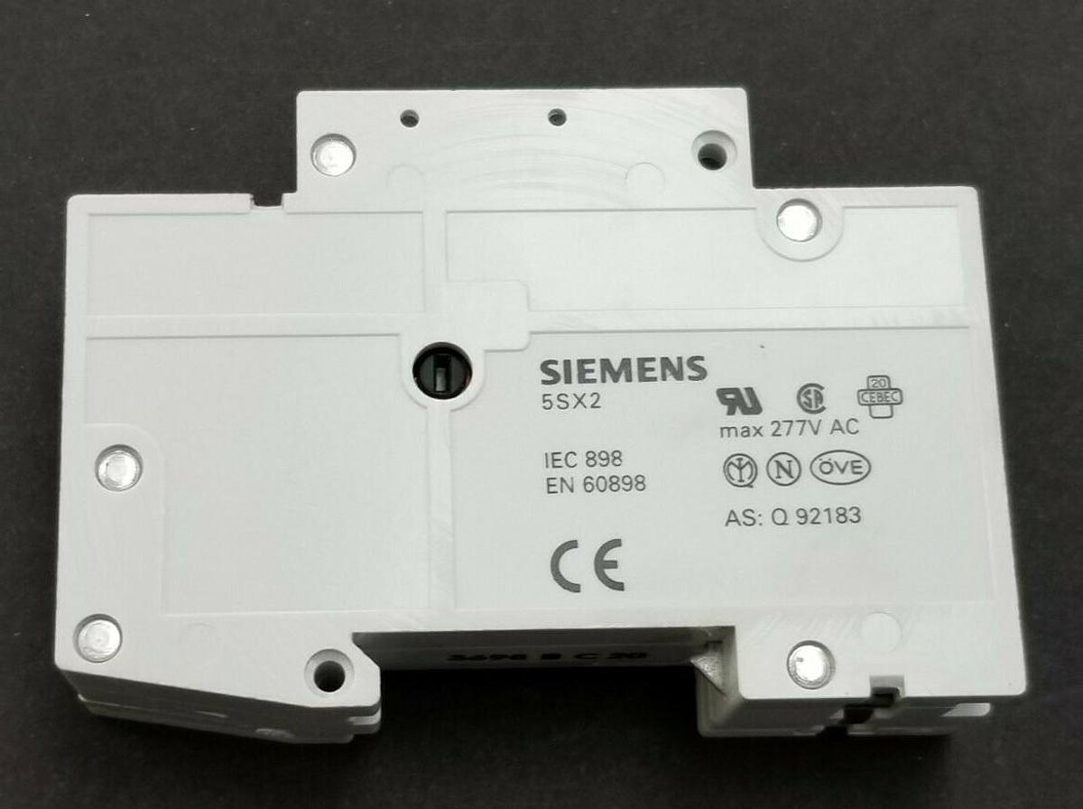 Used SIEMENS 5SX21-C20 CIRCUIT BREAKER 230/400V IEC 898 W/ 5SX9100-HS CONTACT BLOCK
