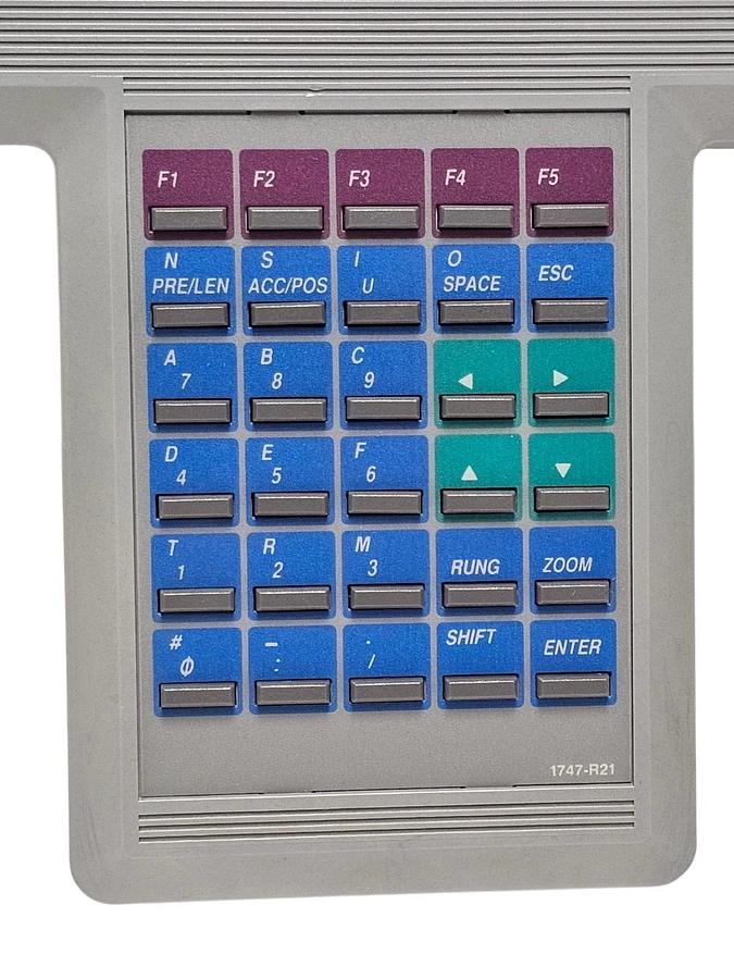 Used ALLEN BRADLEY 1747-PT1 SLC 500 PROGRAMMER 1747PT1 SER. T 24VDC