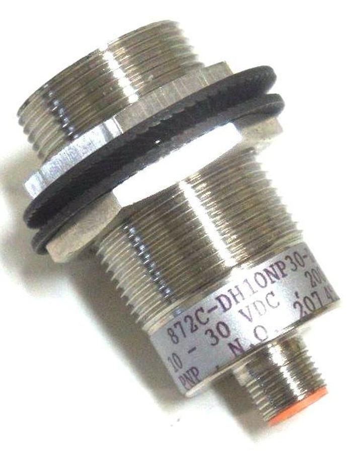 Used NEW ALLEN BRADLEY 872C-DH10NP30-D4 INDUCTIVE PROXIMITY SENSOR SER A 10-30VDC