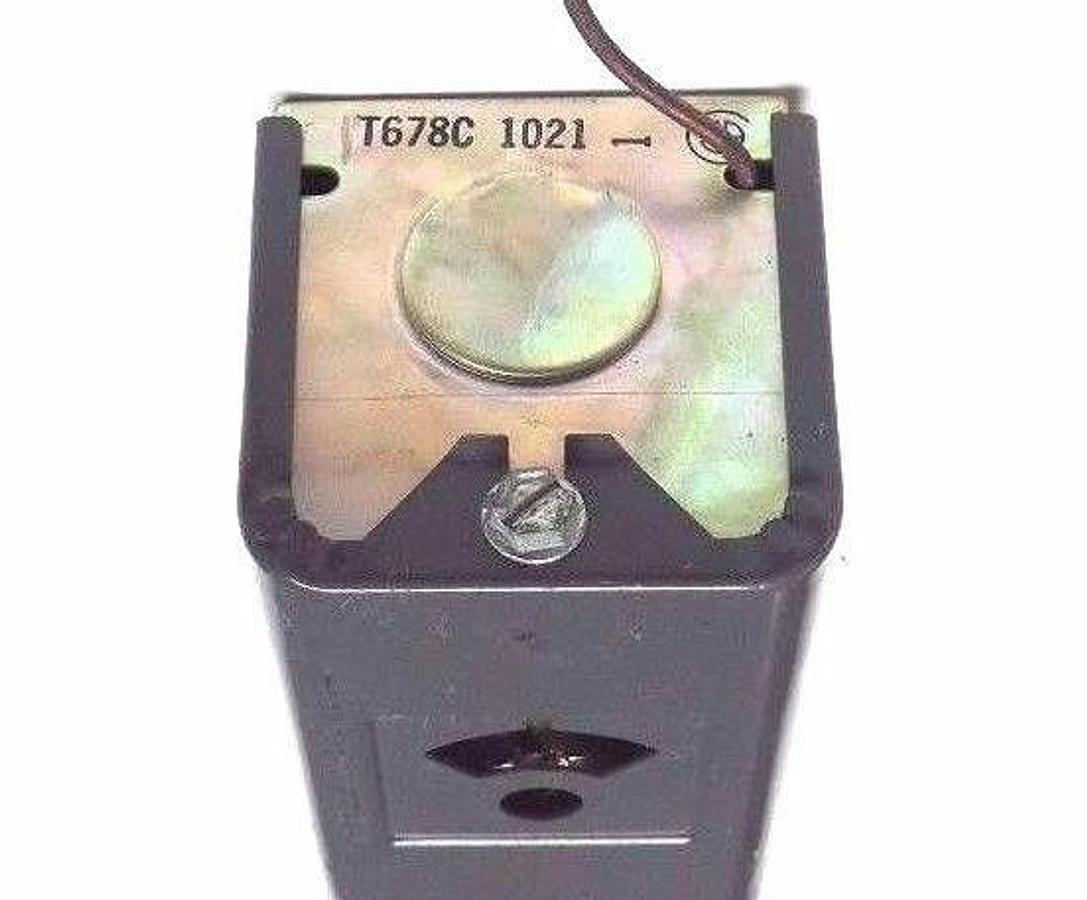 Used HONEYWELL T678C-1021 CHANGEOVER THERMOSTAT 55-85 DEG F T678C1021
