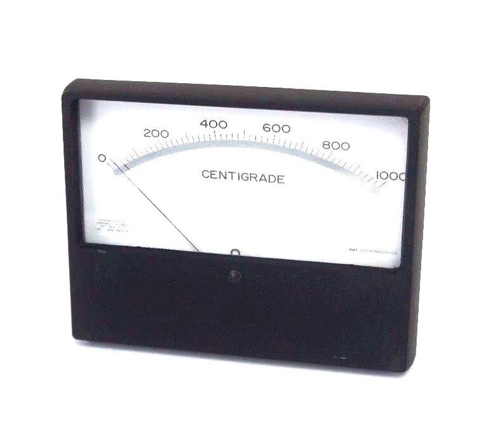 Used LOT OF 2 API 2066 110758 GAUGES 65-8314-0100 , 0-1000 CENTIGRADE
