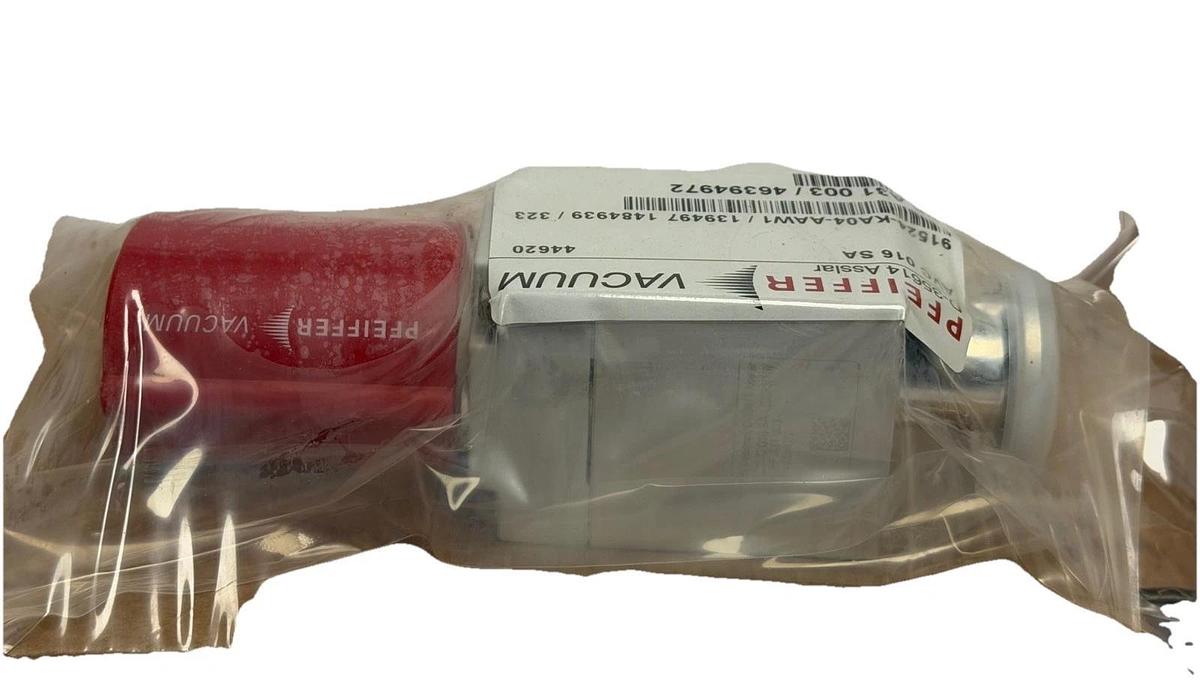 Pfeiffer Vacuum AVC 016 SA Manually Actuated Angle Valve 2000237544 | PF A31 003