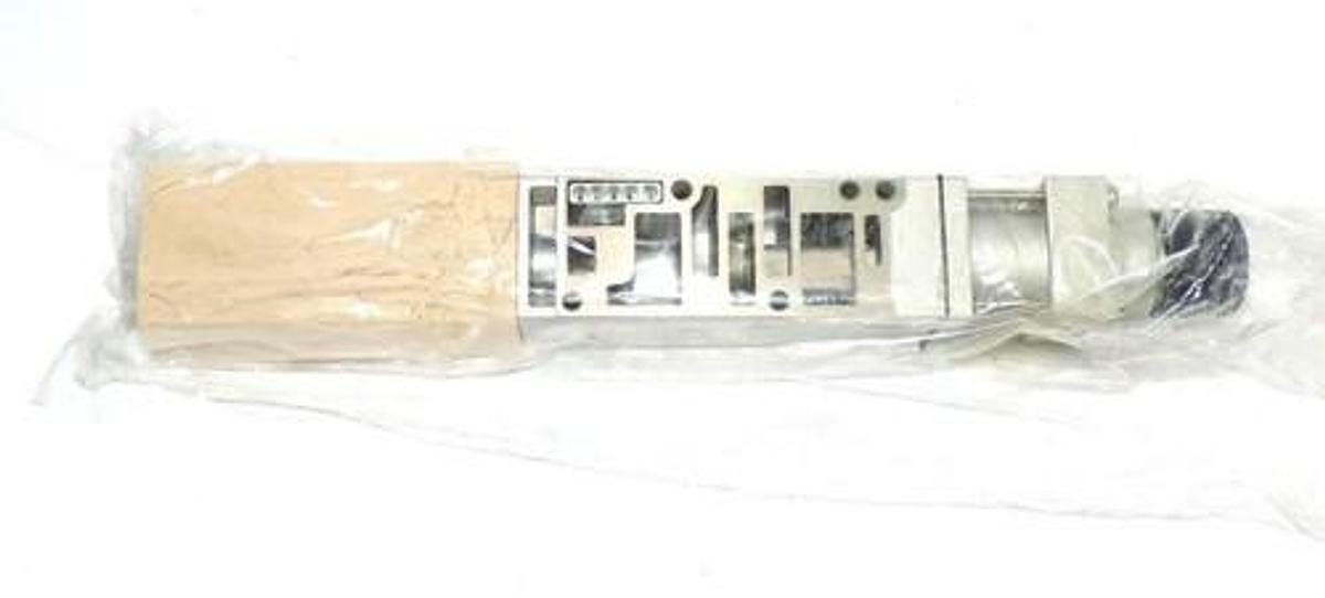 NEW SMC NARB4000F-P VALVE WITH 150 PSI GAUGE NARB4000FP