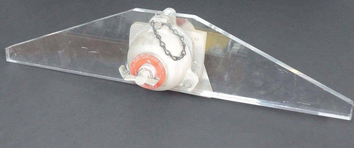 Used STRAHMAN XPI-20 LIQUID LEVEL GAUGE FOR HAZARDOUS LOCATIONS 110-230V 58W XPI20