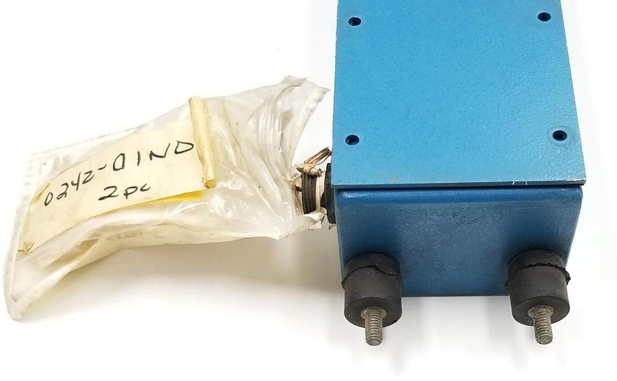Used TRIAD CONTROLS INC. TR-48-8K-20 LIGHT CURTAIN HOUSING 48'' (HOUSING ONLY)