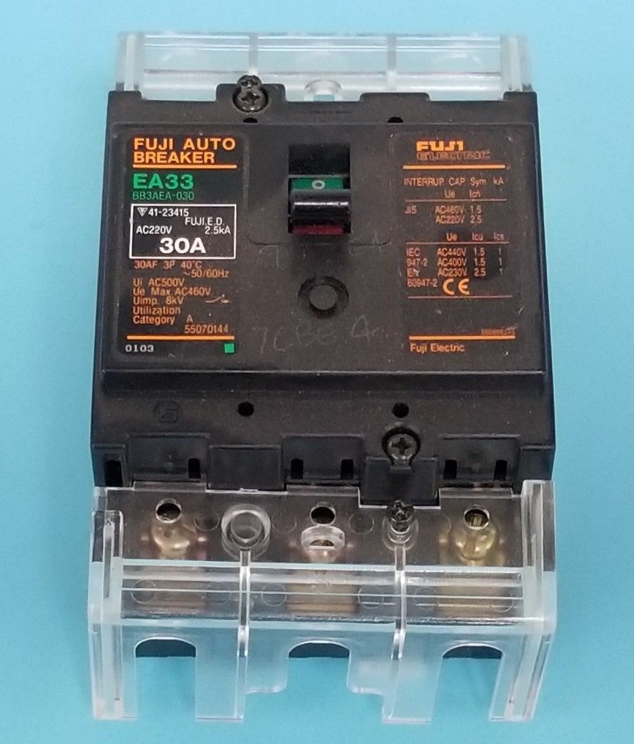 Used FUJI EA33 30A CIRCUIT BREAKER EA33-30, BB3AEA-030