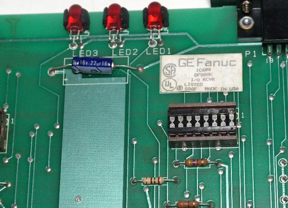 Used GE FANUC IC600BF800K I/O RECEIVER LOCAL MODULE FAB. NO. 44A296391-001R05/5