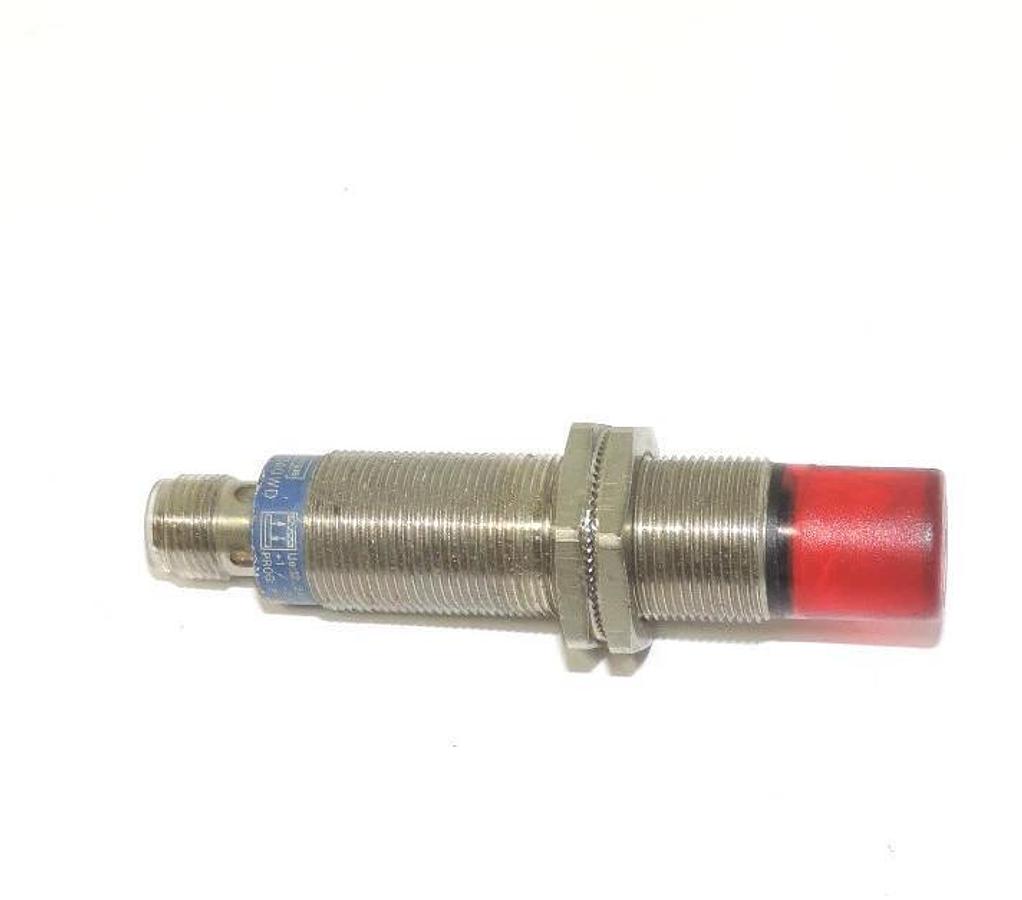 Used TELEMECANIQUE XU1N18PP340WD PHOTOELECTRIC SENSOR 24V