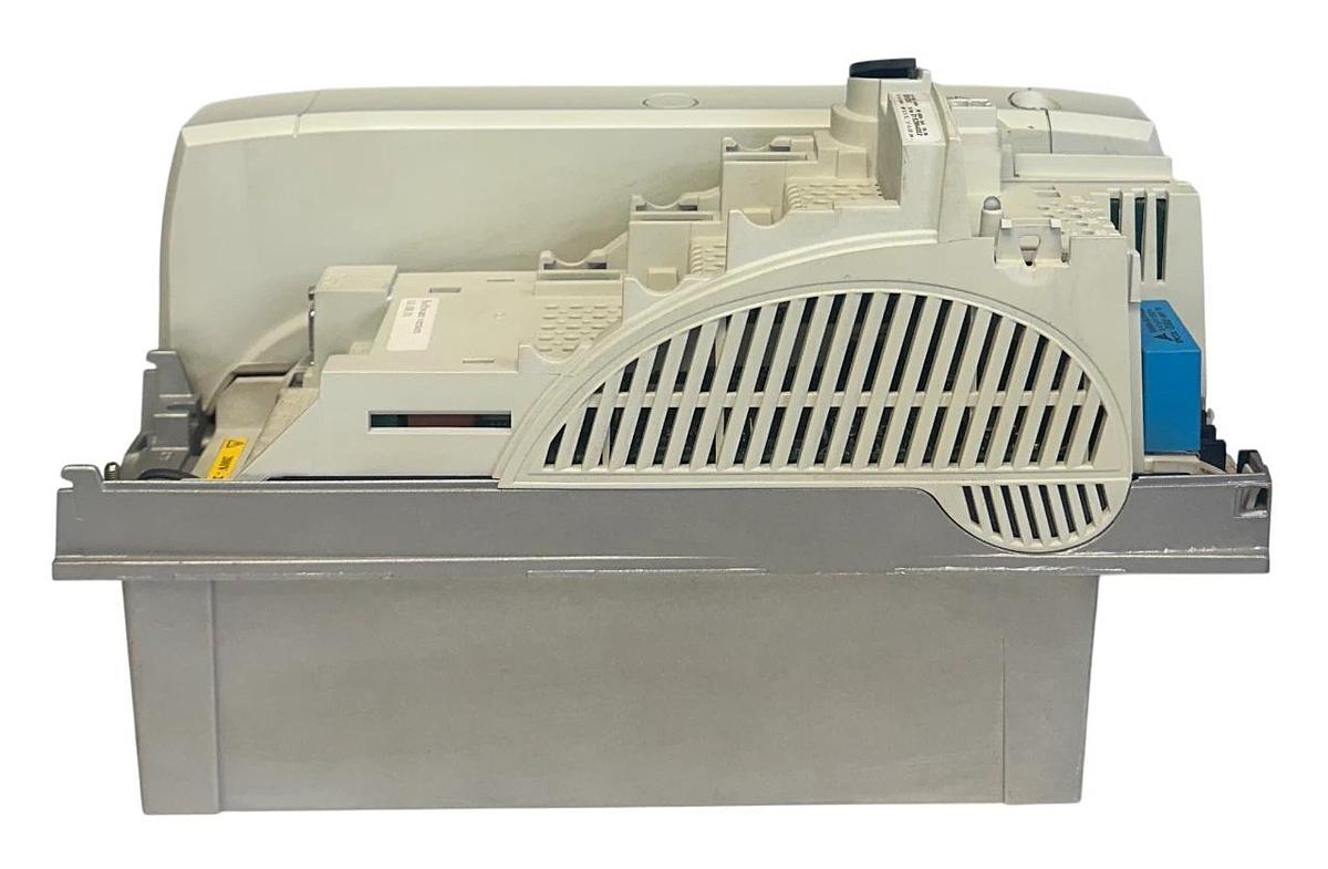 Used CONTROL TECHNIQUES SP2202 UNIDRIVE 200-240VAC 4/5.5kW 5/7.5HP 3PH 18.2A USNP