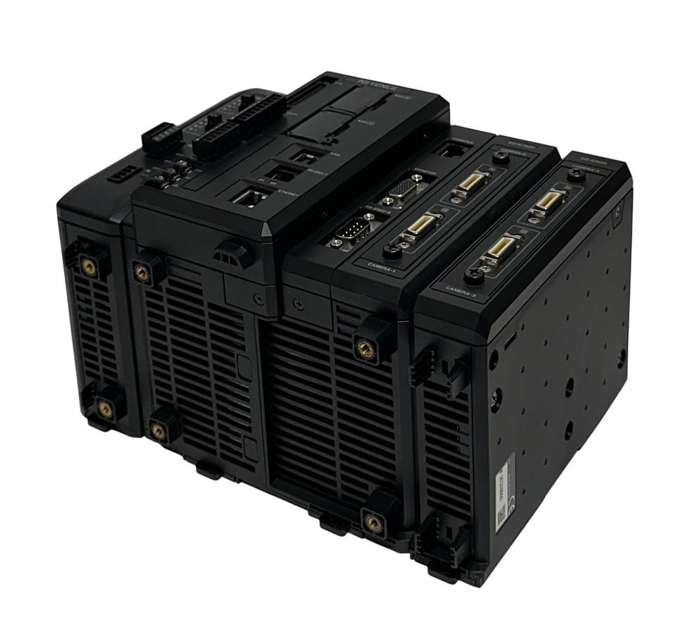 Used KEYENCE XG-8702P Multi-Camera Vision Controller CA-DC21E Light Unit XG-E800 Ext