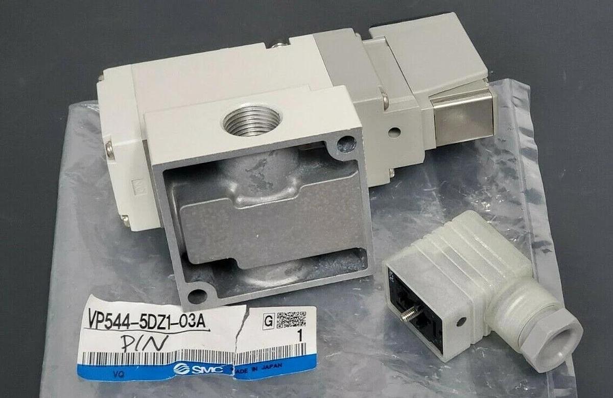 NIB SMC VP544-5DZ1-03A 3 PORT POPPET TYPE VALVE 24VDC, VP5445DZ103A