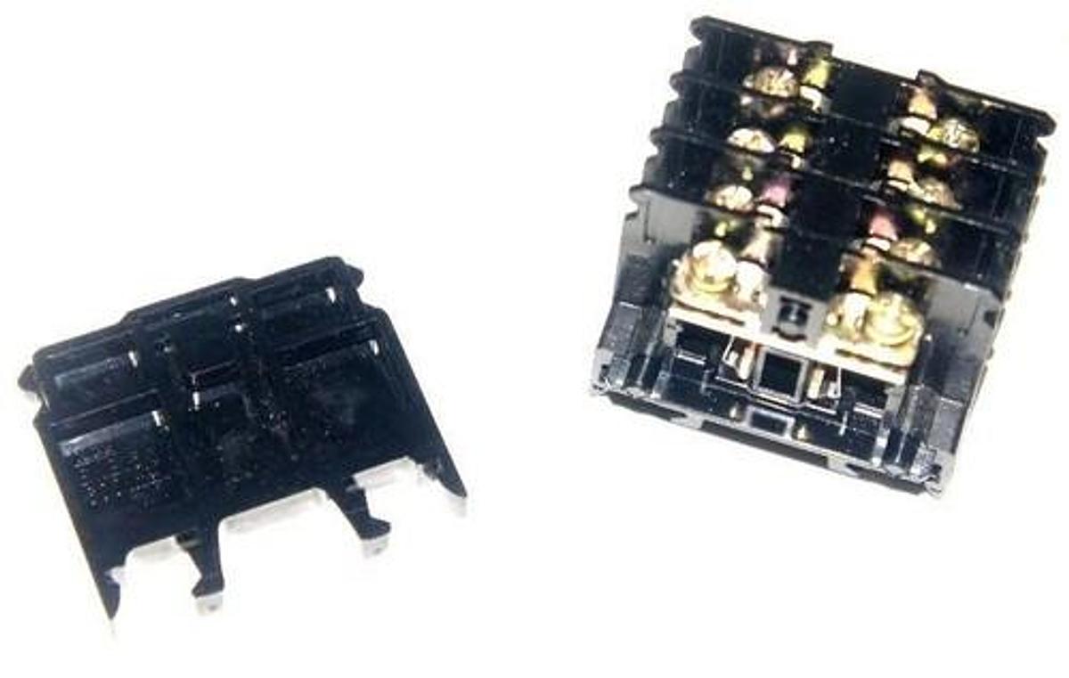 Used LOT OF 84 IDEC BNH10W TERMINAL BLOCKS, 10A, 600V, W/ LOT OF 4 BNE15W END PLATES