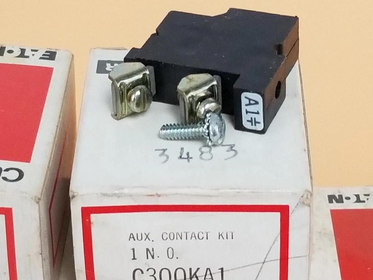 Used LOT OF 8 NIB EATON CUTLER-HAMMER C300KA1 AUX. CONTACT KITS 1 N.O.