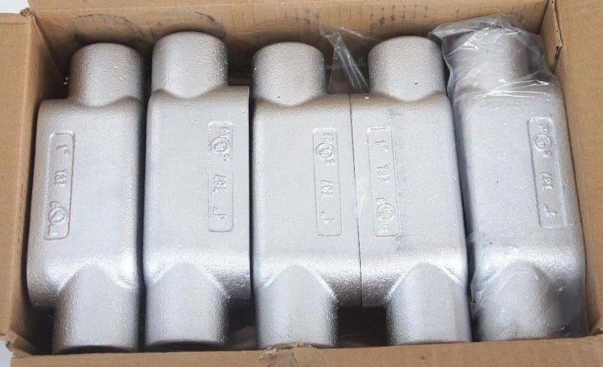 BOX OF 5 NEW STEEL ELECTRIC T37F7 1" THREADED CONDUIT BODIES FORM 7, TYPE T, T37