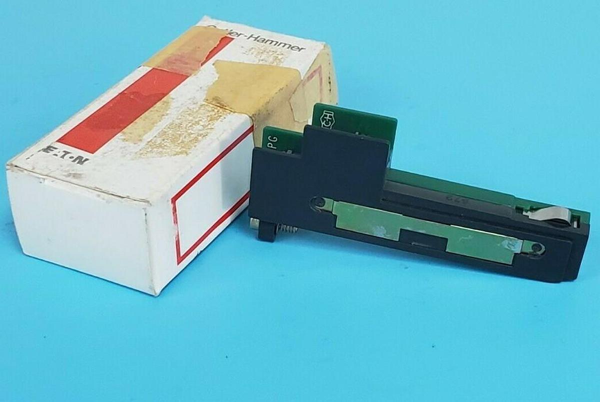 Used EATON CUTLER-HAMMER D40RPG REED RELAY POLES N.O. (IN BOX)
