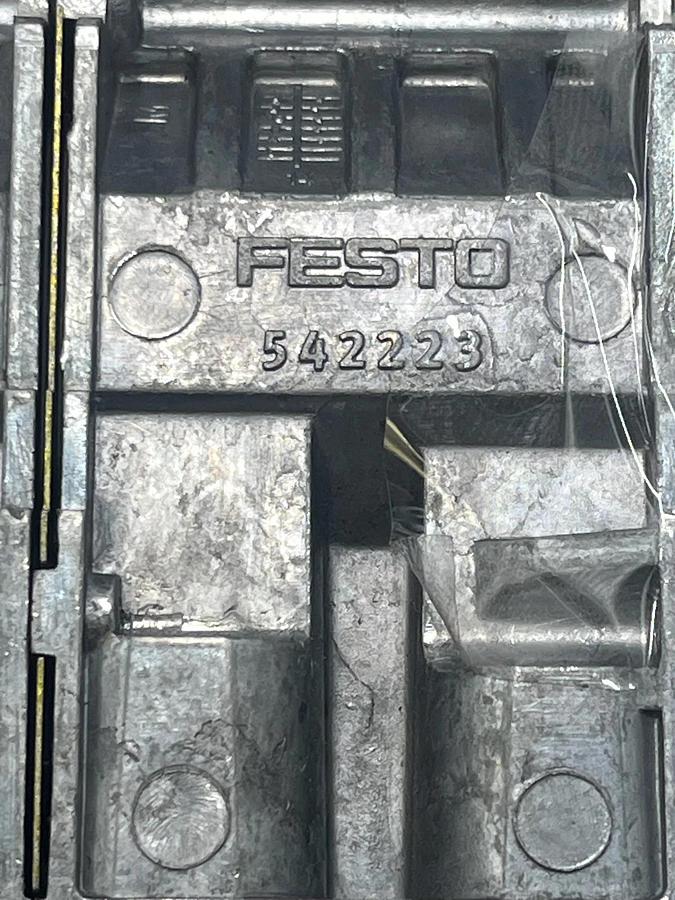 Used Lot of 2 Festo VMPA-FB-AP-P1 Sub-Base 542223 for VPPM Pressure Regulators