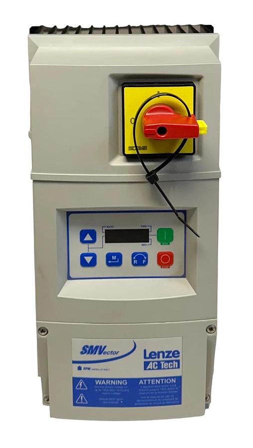 LENZE AC TECH ESV152N02YMC / 13471487 SMVector 1.5kW/2HP ESV152N02YMCXX1C43 NSMP