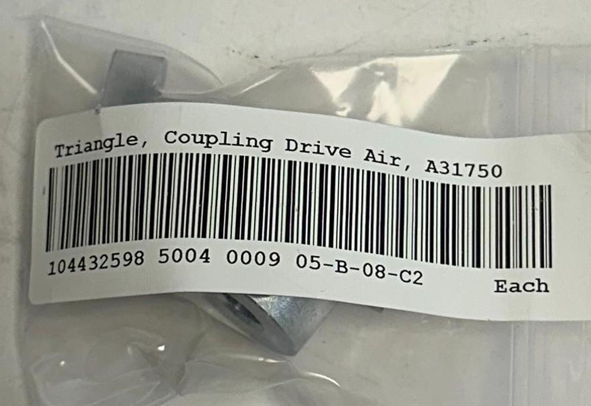 Used 2 TRIANGLE 05-B-08-C2 / A31750 / 104432598 OEM COUPLING DRIVES PACKAGING NSNP