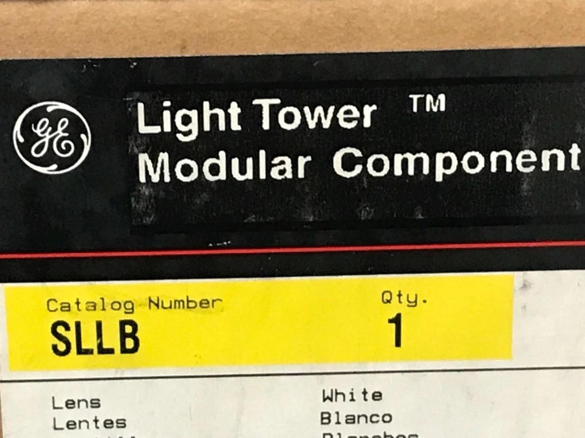Used NIB GENERAL ELECTRIC SLLB WHITE LIGHT TOWER LENS