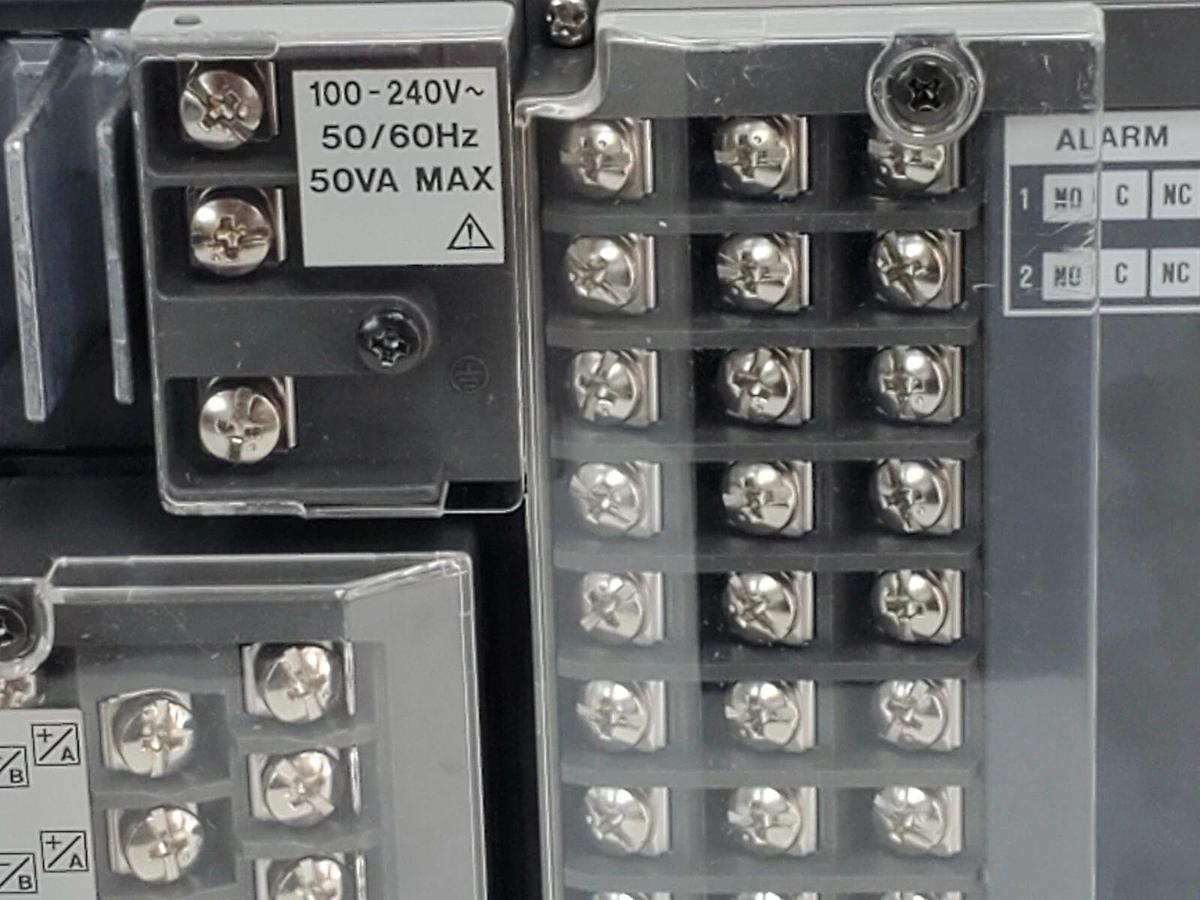 Used YOKOGAWA 436006/A1 CHART RECORDER 436006 W/ MOUNT. HARDWARE