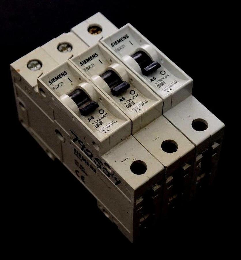 Used LOT OF 3 NEW SIEMENS 5SX21-A6 MINIATURE CIRCUIT BREAKERS
